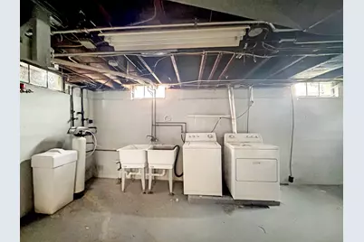 727 E Garden Street, Freeport, IL 61032 - Photo 15