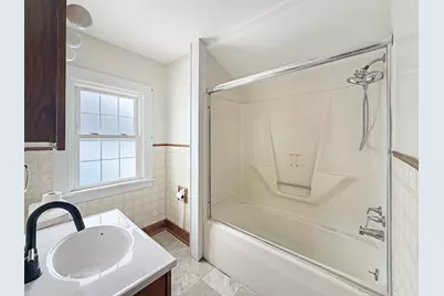 727 E Garden Street, Freeport, IL 61032 - Photo 13