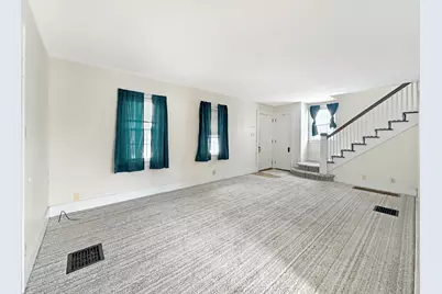 727 E Garden Street, Freeport, IL 61032 - Photo 5