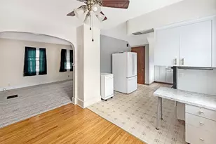 727 E Garden St, Freeport, IL 61032 - Photo 7