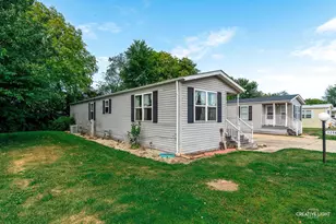 120 Cardinal Ln, Sandwich, IL 60548 - Photo 3