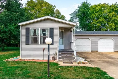 120 Cardinal Lane #A, Sandwich, IL 60548 - Photo 1