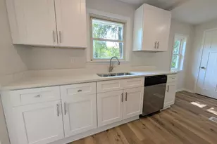 323 N Illinois Ave, Kankakee, IL 60901 - Photo 5