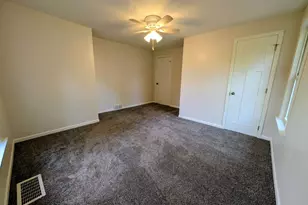 323 N Illinois Ave, Kankakee, IL 60901 - Photo 13