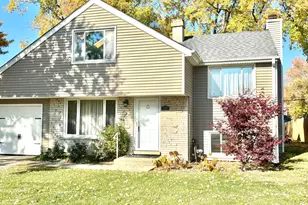 758 Maple Ave, Lisle, IL 60532 - Photo 3