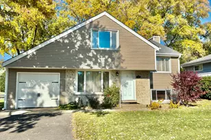 758 Maple Ave, Lisle, IL 60532 - Photo 1