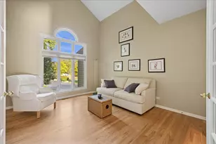 1312 Galloway Dr, Woodstock, IL 60098 - Photo 9