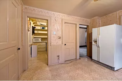 4000 Amelia Avenue, Lyons, IL 60534 - Photo 11