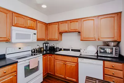 2009 Dundee Road, Northbrook, IL 60062 - Photo 7