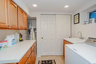 2009 Dundee Rd, Northbrook, IL 60062 - Photo 25