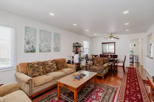 2009 Dundee Rd, Northbrook, IL 60062 - Photo 3