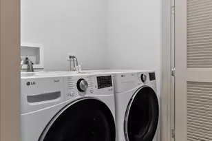 2450 N Clybourn Ave, Chicago, IL 60614 - Photo 27