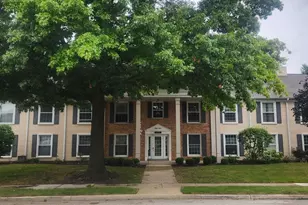 1066 Spring Garden Cir, Naperville, IL 60563 - Photo 3