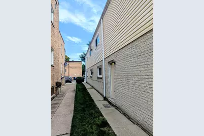 9011 Bronx Avenue, Skokie, IL 60077 - Photo 13