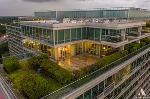 9725 Woods Dr, Skokie, IL 60077 - Photo 3