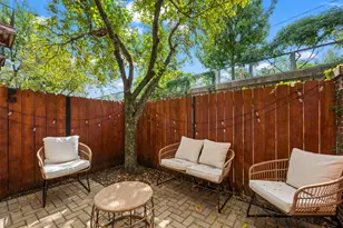 2520 W Bloomingdale Ave, Chicago, IL 60647 - Photo 13