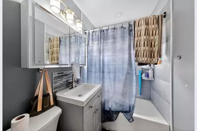 9953 S Sawyer Avenue, Evergreen Park, IL 60805 - Photo 5