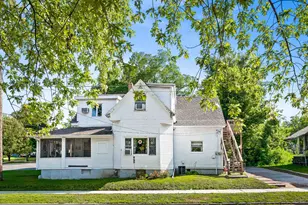 901 S Lee St, Bloomington, IL 61701 - Photo 3