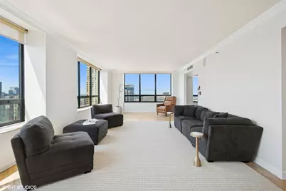 180 E Pearson Street #4407, Chicago, IL 60611 - Photo 5