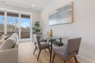 2405 W Sunnyside Ave, Chicago, IL 60625 - Photo 7