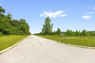 9330 Doubletree Dr S, Winfield, IN 46307 - Photo 25