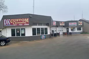 935 W Jefferson St, Joliet, IL 60435 - Photo 1