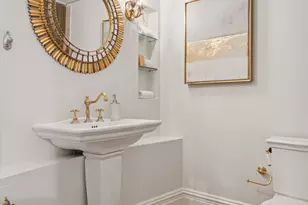 161 E Chicago Ave, Chicago, IL 60611 - Photo 13