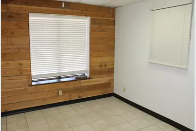 320 W Lincoln Highway, Cortland, IL 60112 - Photo 9