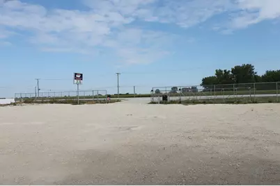 320 W Lincoln Highway, Cortland, IL 60112 - Photo 3