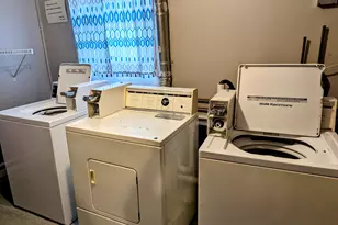 2440 N Harding Ave, Chicago, IL 60647 - Photo 7