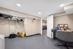 2637 N 73rd Ct, Elmwood Park, IL 60707 - Photo 11