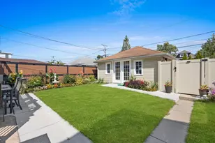 2637 N 73rd Ct, Elmwood Park, IL 60707 - Photo 3