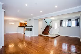 14 Westwood Dr, Indian Head Park, IL 60525 - Photo 5