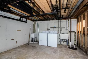 14 Westwood Dr, Indian Head Park, IL 60525 - Photo 31