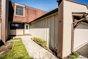 14 Westwood Dr, Indian Head Park, IL 60525 - Photo 3