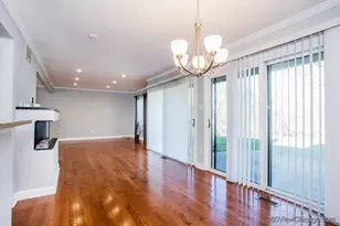 14 Westwood Dr, Indian Head Park, IL 60525 - Photo 9