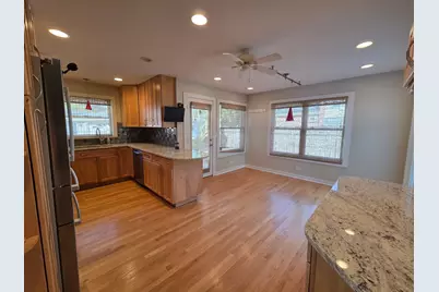 133 James Court, Glenview, IL 60025 - Photo 3