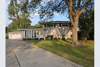 133 James Court, Glenview, IL 60025 - Photo 1