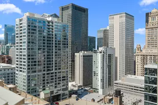 130 N Garland Ct, Chicago, IL 60602 - Photo 17