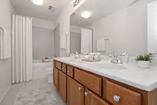 400 W Ontario St, Chicago, IL 60654 - Photo 27