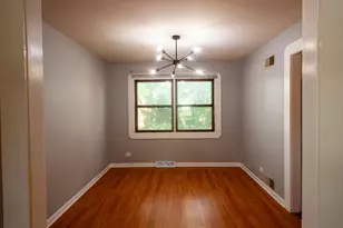 1147 Garfield Ave, Libertyville, IL 60048 - Photo 3