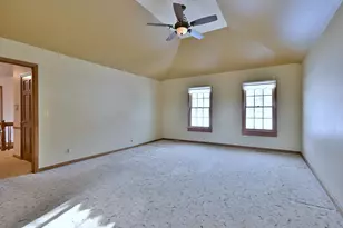 42W439 Sylvan Ln, Saint Charles, IL 60175 - Photo 27