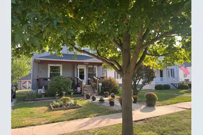 132 W Franklin Street W, Paxton, IL 60957 - Photo 1