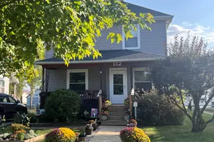 132 W Franklin Street W, Paxton, IL 60957 - Photo 3