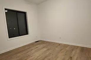 422 View St, Ottawa, IL 61350 - Photo 11