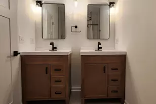 422 View St, Ottawa, IL 61350 - Photo 9