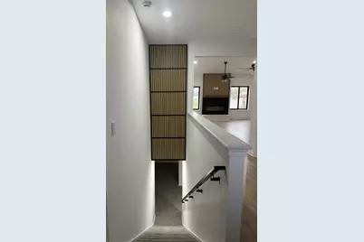 422 View Street, Ottawa, IL 61350 - Photo 3