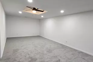 422 View St, Ottawa, IL 61350 - Photo 15