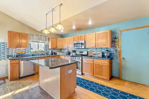 1810 Foxfield Dr, Joliet, IL 60435 - Photo 5