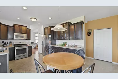 1607 Seward Road, Joliet, IL 60431 - Photo 9